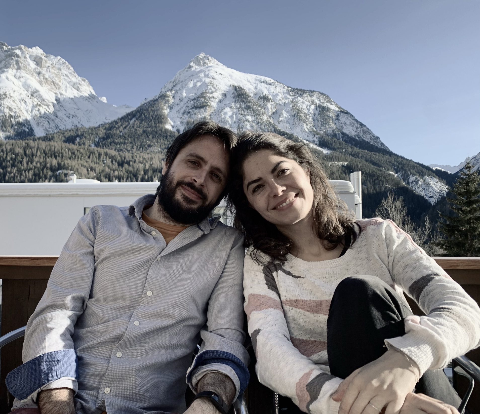 Mari y Benja en las montañas